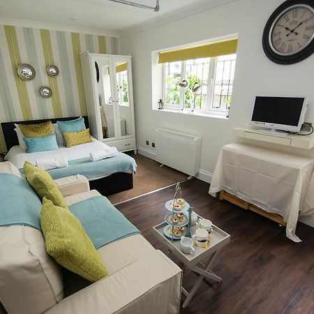 Between Piers - Central- By Brighton Holiday Lets Экстерьер фото